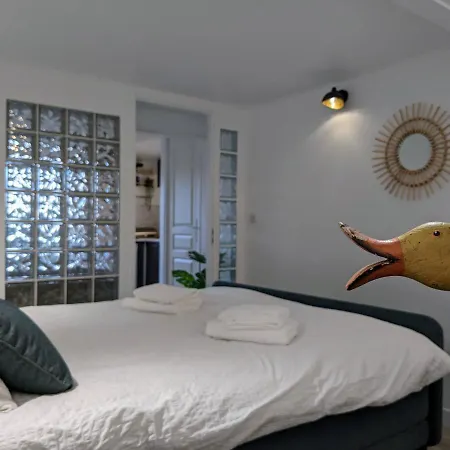 Private With Garden - Maison 1870 דירה